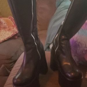 Platform boots